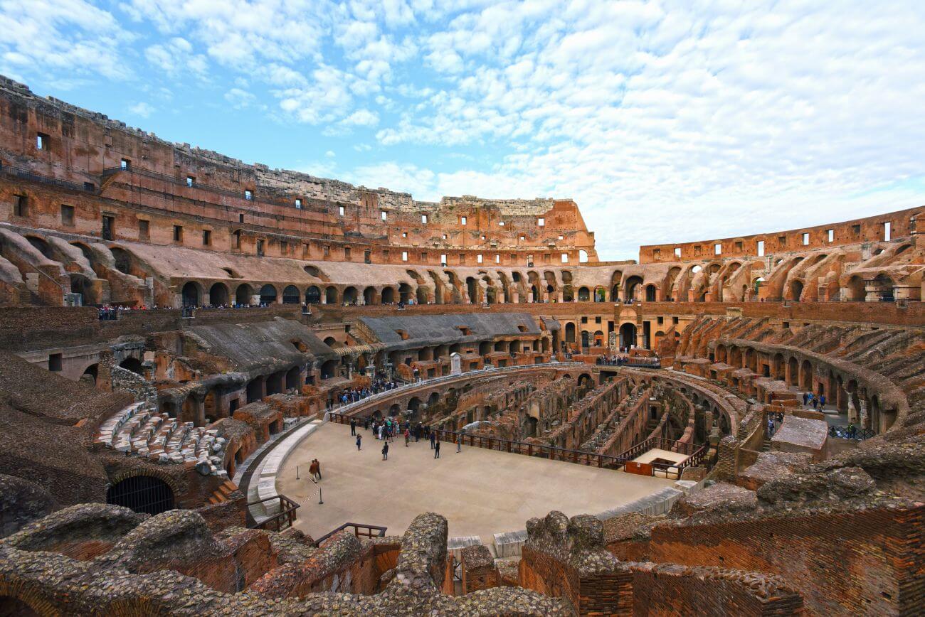 koloseum rzym widok środka areny