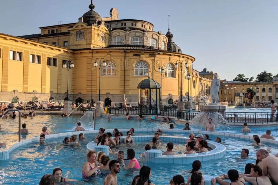 Széchenyi Gyógyfürdő és Uszoda woda