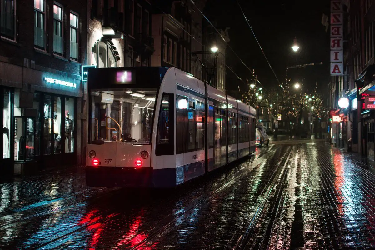 amsterdam komunikacja miejska tramwaj