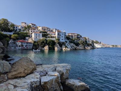 Skiathos zwiedzanie mniej popularnej greckiej wyspy